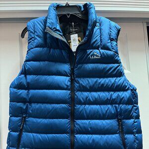 Men's LL Bean Down Vest, size large.